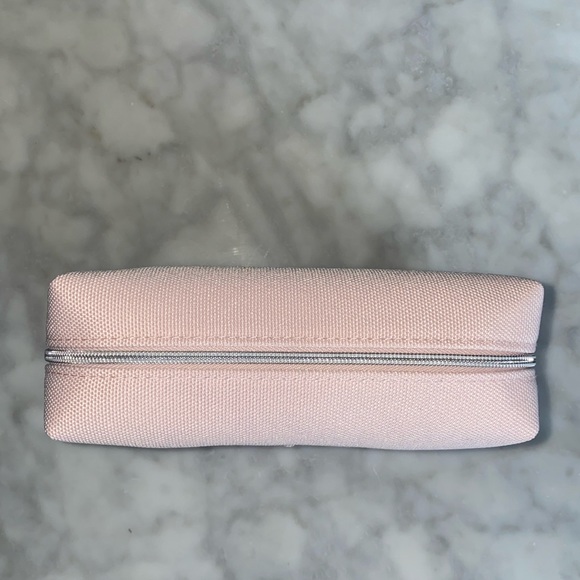 ✨SOLD✨ NIB Authentic Dior cosmetics bag/pouch - Picture 6 of 12